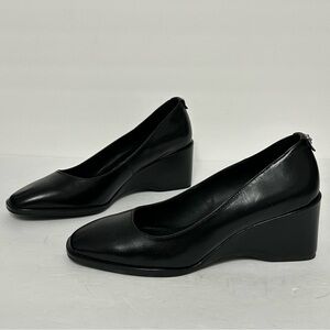 NWOT Aerosoles 8.5W Aurora Black Leather Wedge Square Toe Comfort Office Women